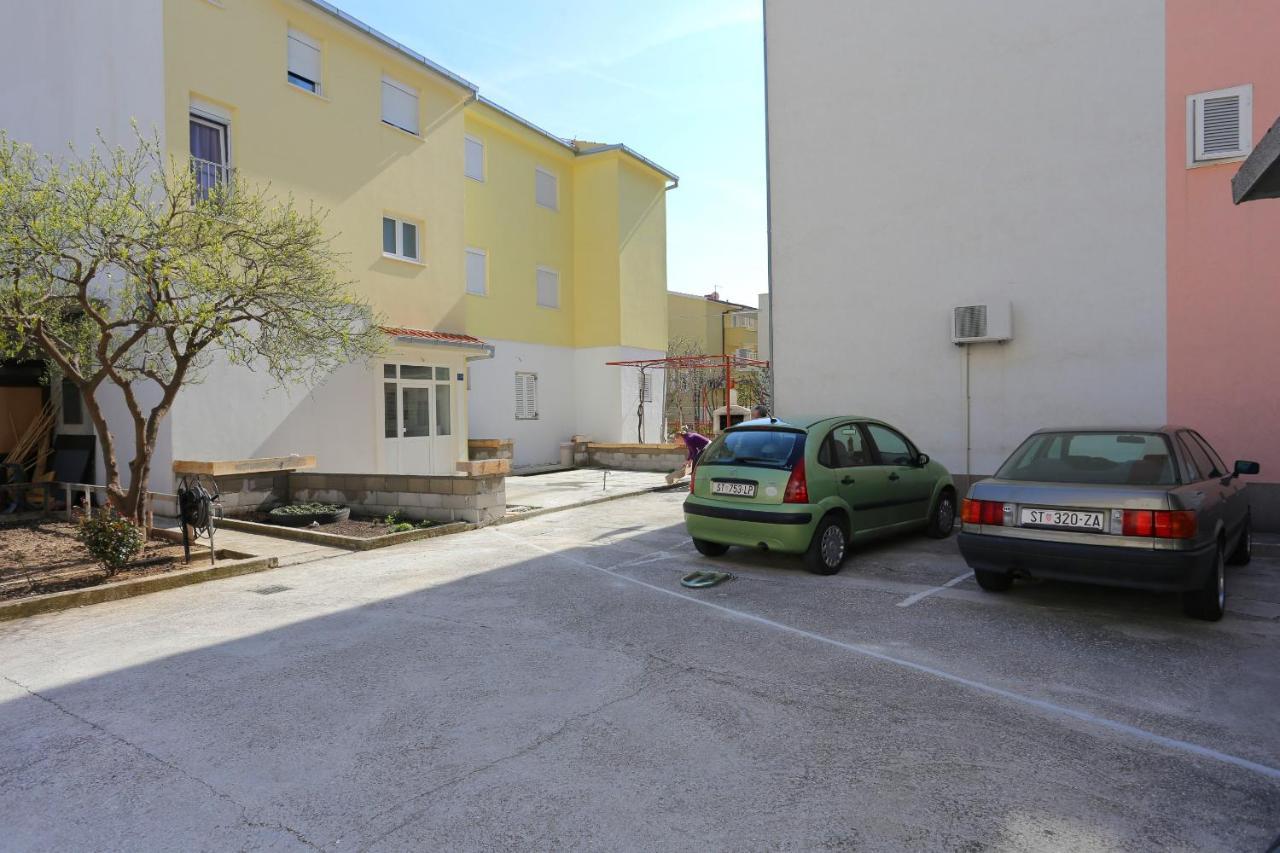 Apartments With A Parking Space Omis - 10362 ภายนอก รูปภาพ