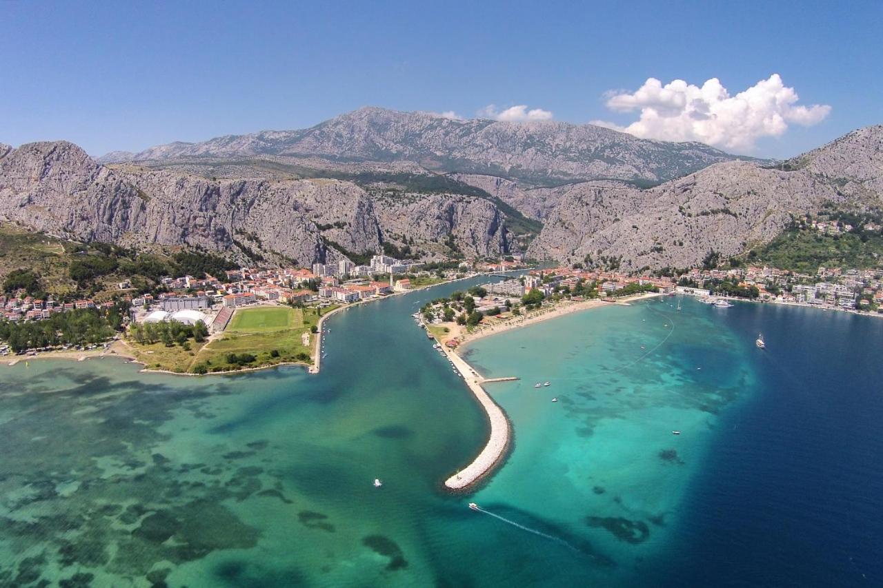 Apartments With A Parking Space Omis - 10362 ภายนอก รูปภาพ